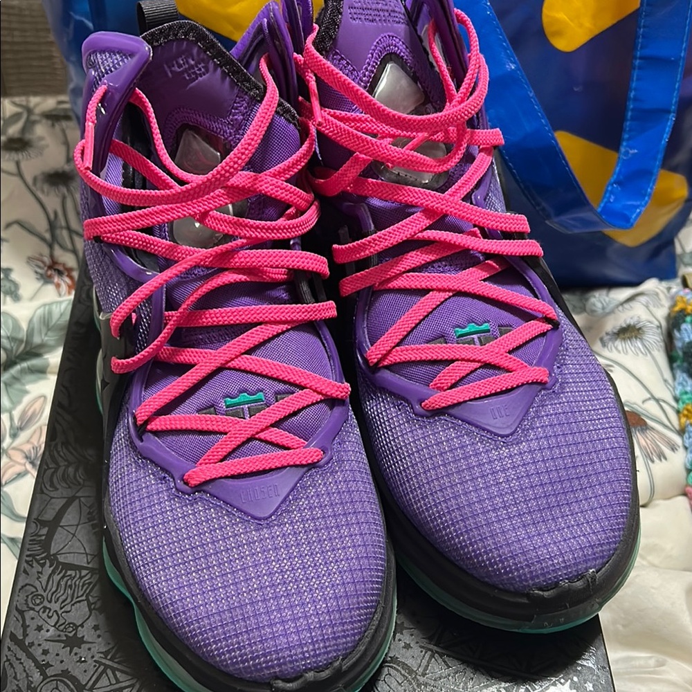Nike LeBron Bold Purple Sneakers